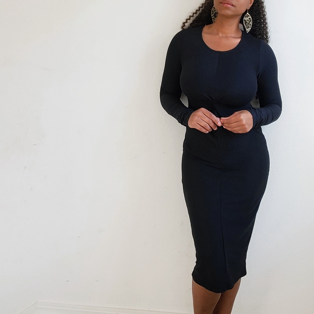 Black Long-sleeve Midi Dress